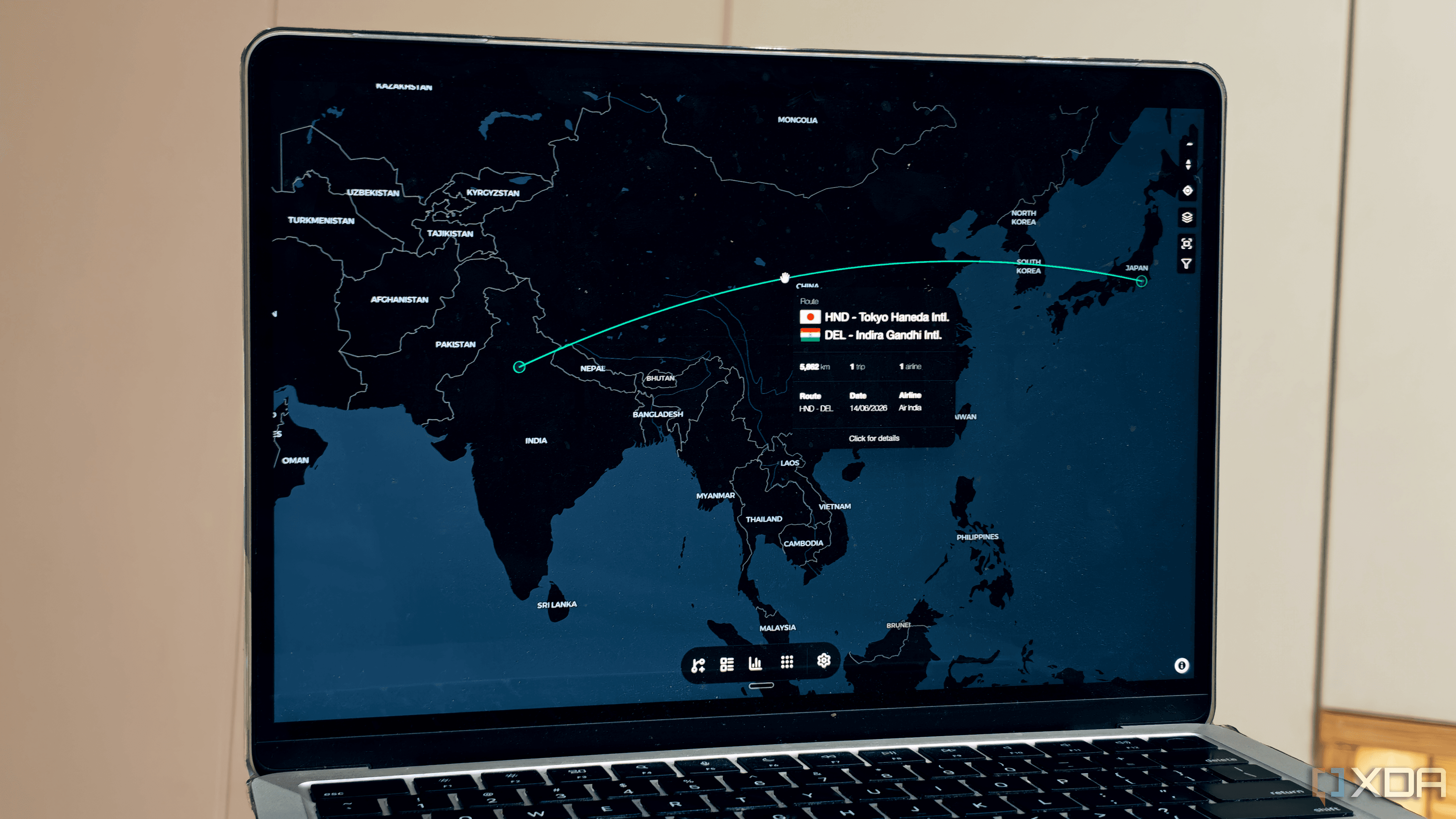 I ditched Flighty for this self-hosted flight tracker, and the $60 a year savings is just the bonus