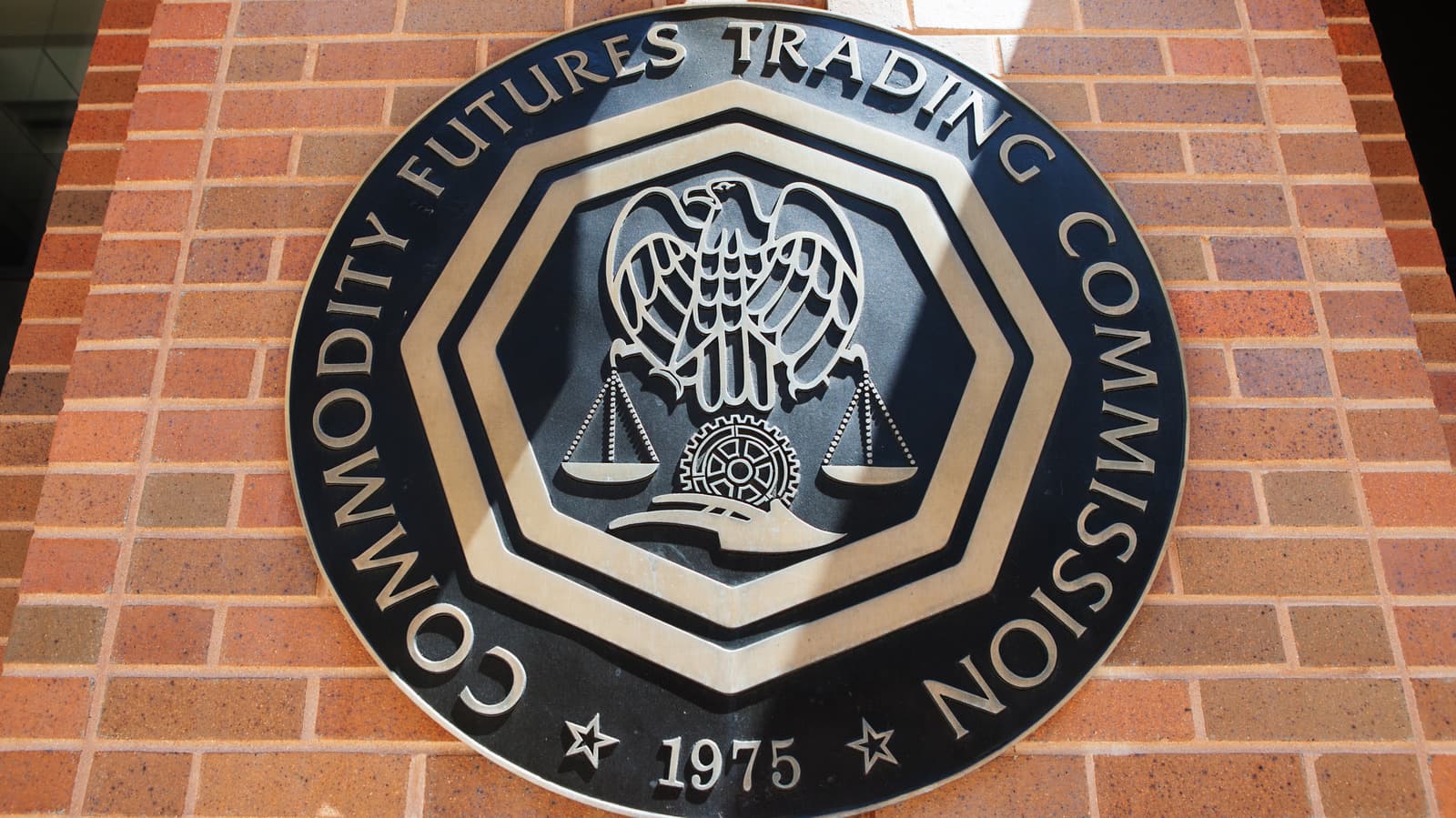 CFTC seeks to overturn penalty for Winklevoss twins' cryptocurrency venture