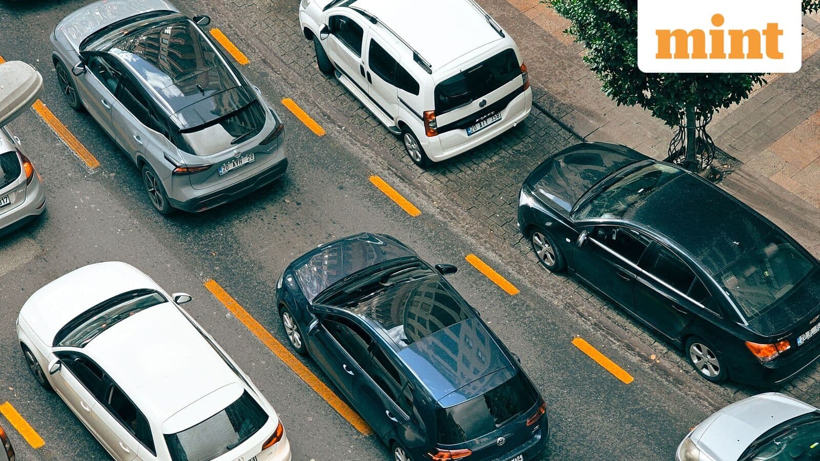 Mint Explainer | Can connected cars help India cut road fatalities?